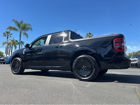 Used 2025 Ford Maverick Lobo image 4