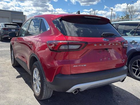 Used 2023 Ford Escape Active AWD/4WD image 4