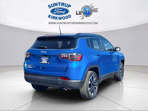 Used 2022 Jeep Compass Limited image 2