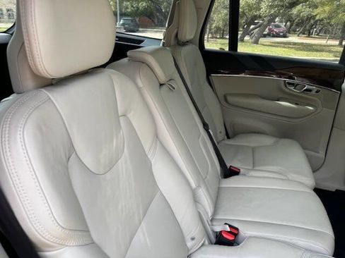 Used 2016 Volvo XC90 T6 Momentum w/ Momentum Plus Package image 26