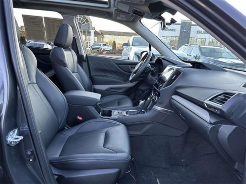 Used 2024 Subaru Forester Limited image 12