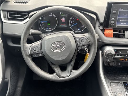 Used 2022 Toyota RAV4 LE image 24
