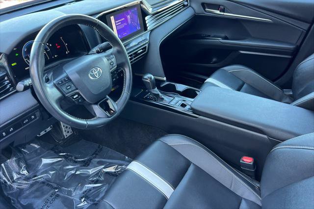 Certified 2025 Toyota Camry SE FWD image 11