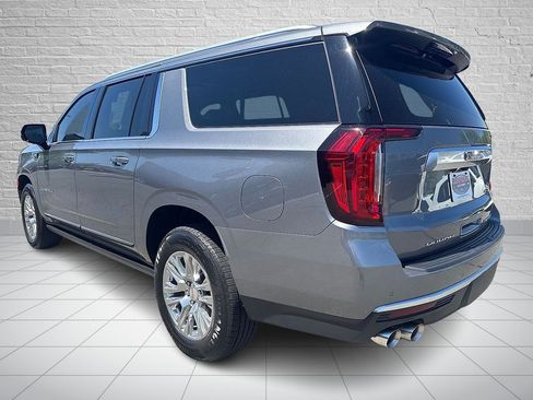 Used 2022 GMC Yukon XL Denali RWD image 6