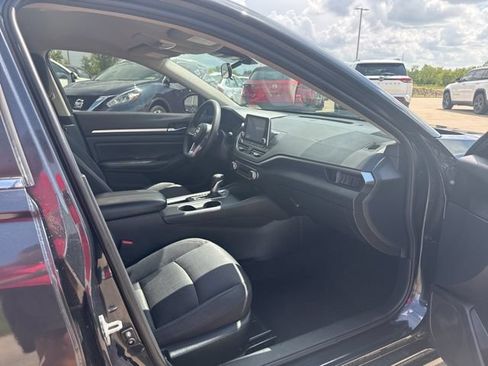 Used 2022 Nissan Altima 2.5 SV FWD image 18