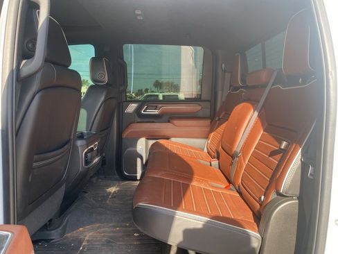 Used 2024 GMC Sierra 2500 Denali Ultimate w/ Max Trailering Package image 8