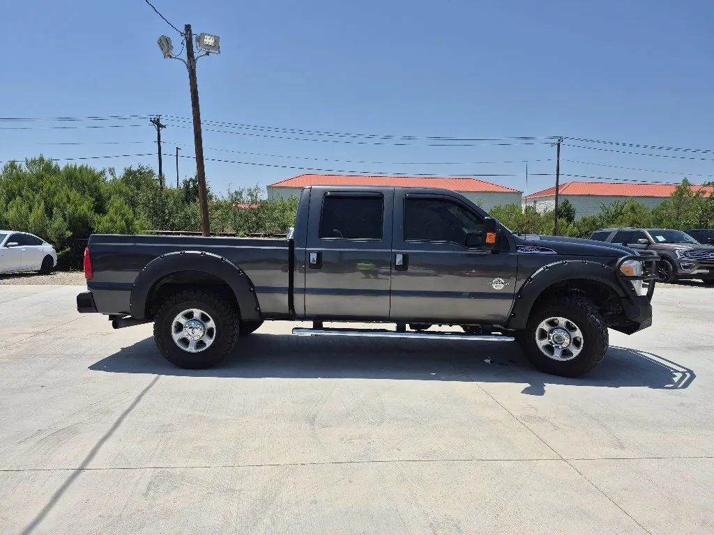 Used 2016 Ford F250 XLT AWD/4WD image 5