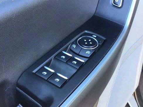 Used 2025 Ford F250 XLT image 18