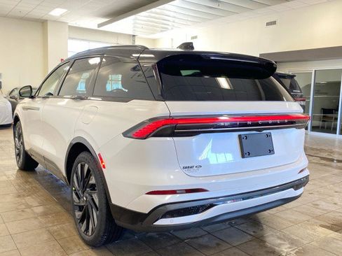New 2026 Lincoln Nautilus Reserve AWD/4WD image 12