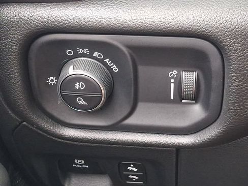 Used 2025 RAM 1500 Big Horn AWD/4WD image 24