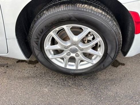 Used 2024 Chrysler Voyager LX FWD image 42