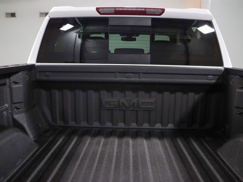 Used 2021 GMC Sierra 1500 SLT image 32