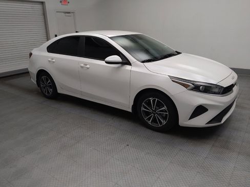Used 2022 Kia Forte LXS image 11
