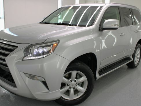 Used 2017 Lexus GX 460 Premium 4D SUV 4WD image 12