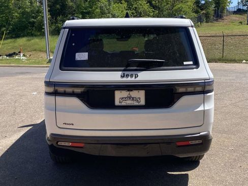 New 2026 Jeep Grand Wagoneer Limited w/ Premium Group II AWD/4WD image 6