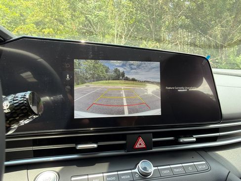 New 2026 Hyundai Elantra Limited FWD image 23