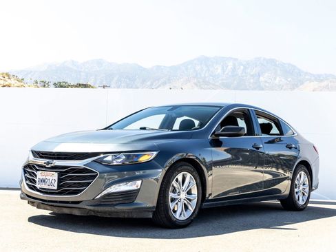 Used 2019 Chevrolet Malibu Hybrid FWD image 1