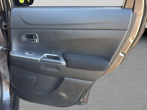 Used 2019 Mitsubishi Outlander Sport SE FWD image 30