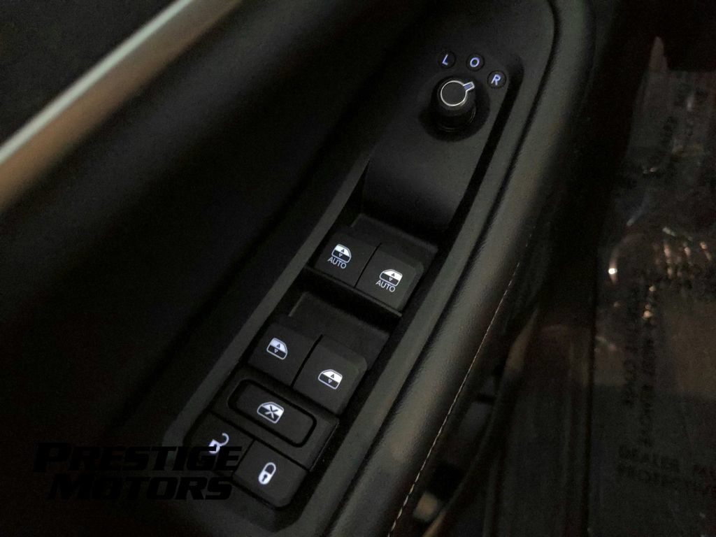 Used 2023 Jeep Grand Cherokee 4WD 4xe image 24