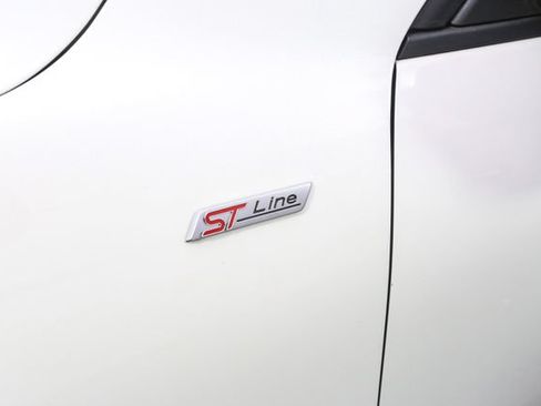 Used 2023 Ford Escape ST-Line w/ Tech Pack #1 FWD image 7