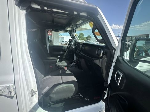 Used 2021 Jeep Wrangler Unlimited Sport image 14