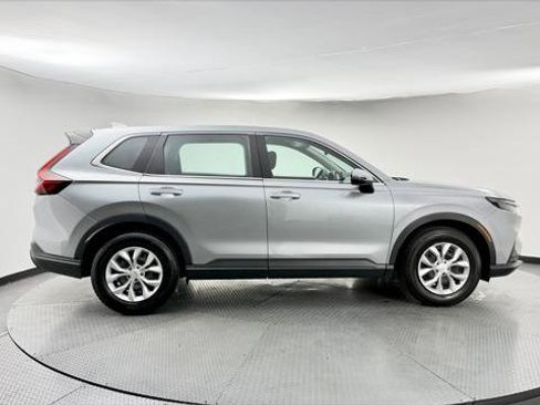 Used 2023 Honda CR-V LX image 7
