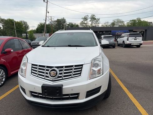Used 2016 Cadillac SRX Luxury w/ Driver Awareness Package AWD/4WD image 2