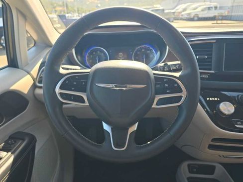 Used 2023 Chrysler Voyager LX FWD image 11