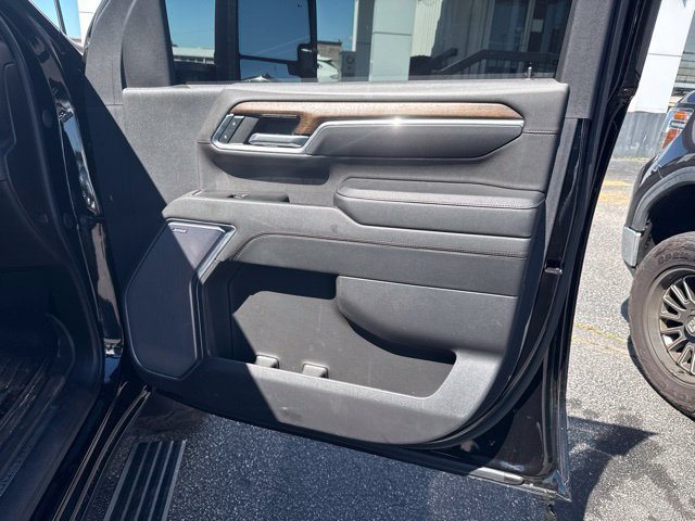Used 2024 Chevrolet Silverado 2500 High Country w/ Midnight Edition AWD/4WD image 24