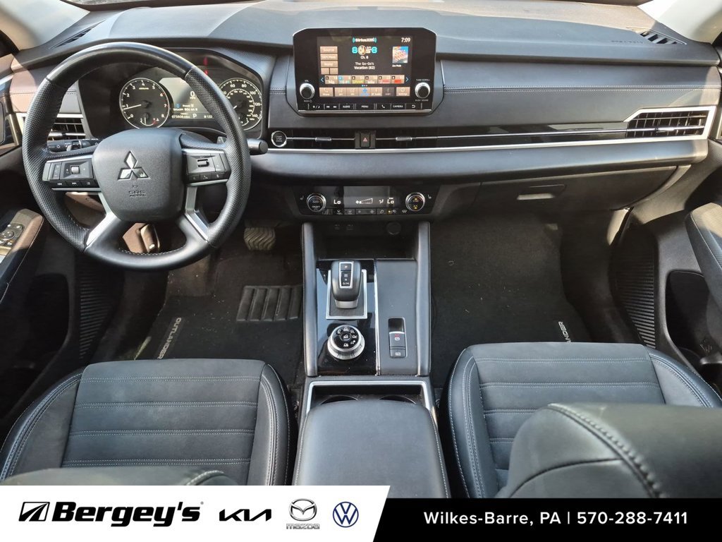 Used 2023 Mitsubishi Outlander SE AWD/4WD image 28