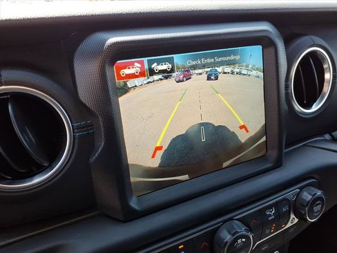 Used 2023 Jeep Wrangler Unlimited Rubicon 4xe w/ Steel Bumper Group AWD/4WD image 27