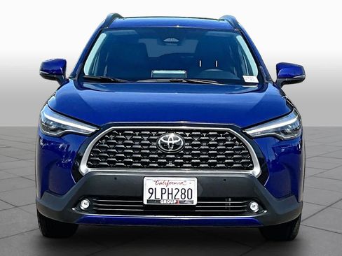 Used 2024 Toyota Corolla Cross XLE w/ Convenience Package AWD/4WD image 3