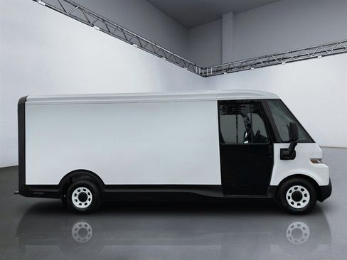 Used 2024 Chevrolet Brightdrop 600 w/ Commercial Equipment Package AWD/4WD image 3