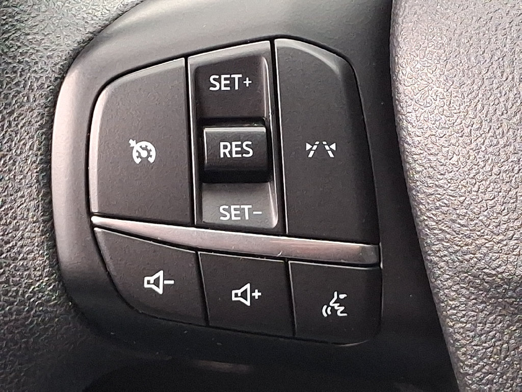 Used 2025 Ford Escape Active AWD/4WD image 21