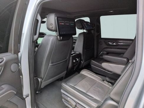 Used 2023 GMC Yukon XL Denali w/ Denali Reserve Package AWD/4WD image 28
