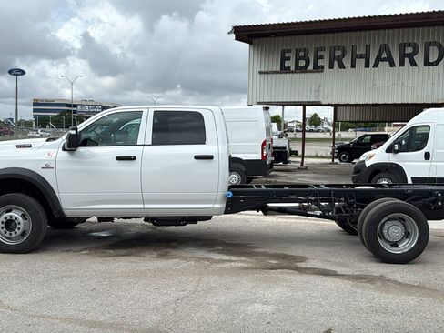 New 2026 RAM 5500 Tradesman w/ Chrome Appearance Group image 2