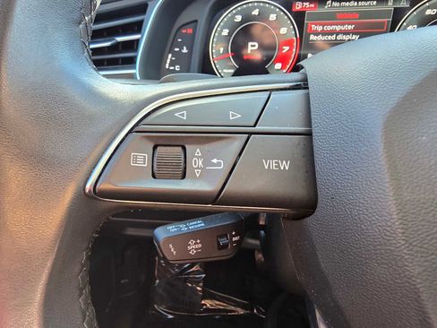 Used 2021 Audi Q8 Prestige w/ Prestige Package image 33