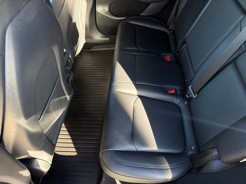 Used 2023 Tesla Model Y Long Range image 12