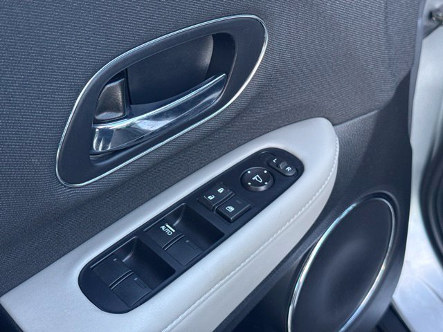 Used 2022 Honda HR-V EX image 16