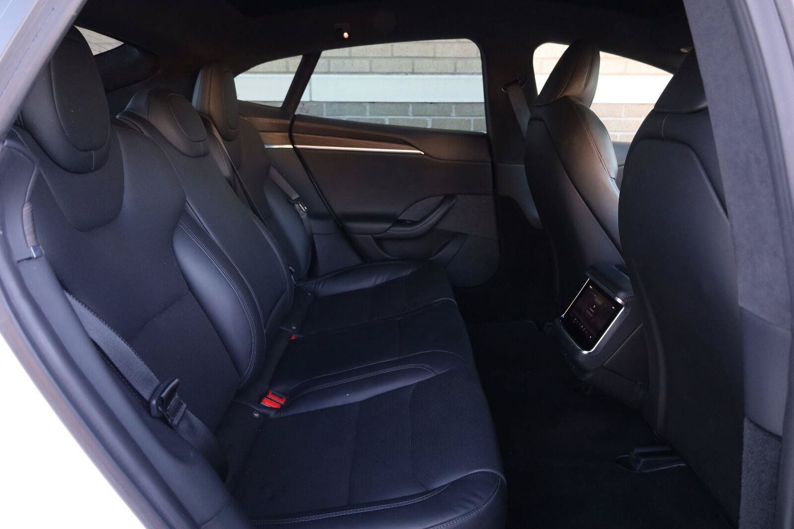 Used 2022 Tesla Model S AWD/4WD image 26