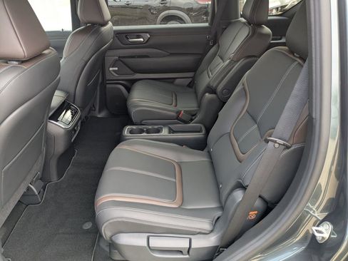 New 2026 Nissan Armada SL image 24