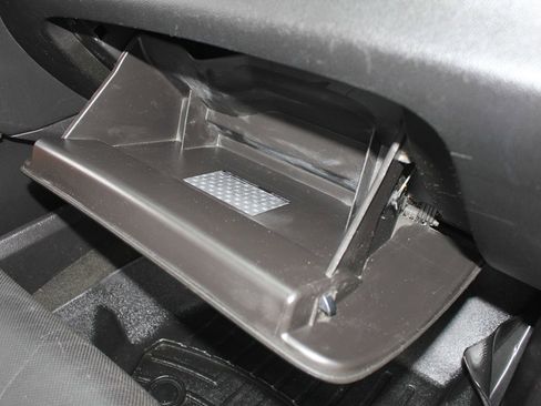 Used 2016 Chevrolet Suburban LTZ image 36