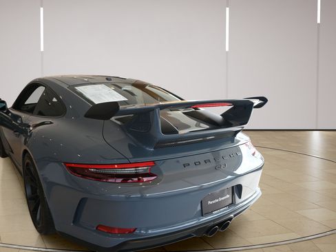 Used 2018 Porsche 911 GT3 w/ Sport Chrono Package RWD image 7