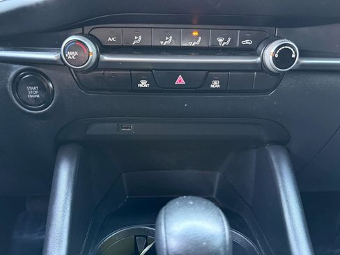 Used 2021 MAZDA MAZDA3 s image 27