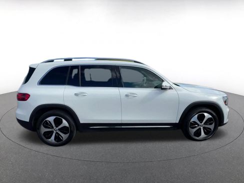 Used 2025 Mercedes-Benz GLB 250 4MATIC image 13