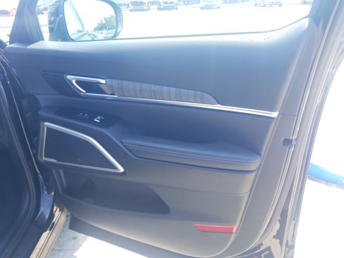 Used 2023 Kia Telluride EX w/ EX Captain's Chair Package FWD image 16