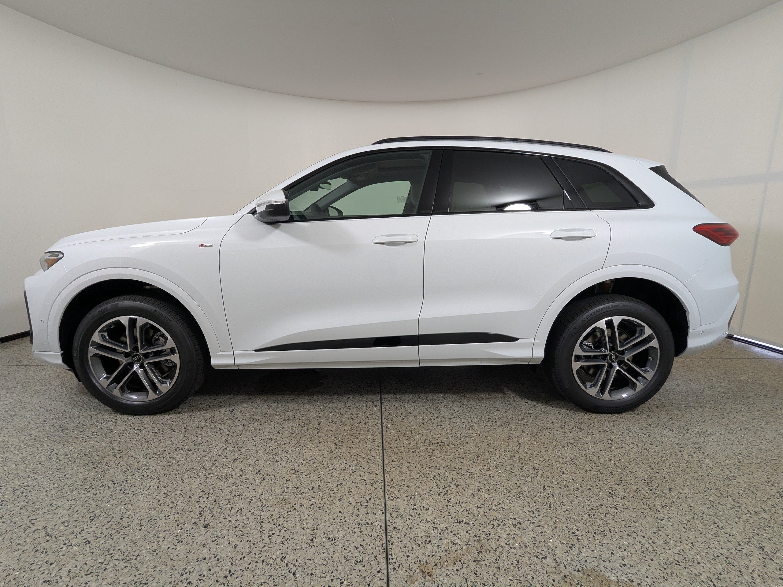 New 2026 Audi Q5 2.0T AWD/4WD image 4