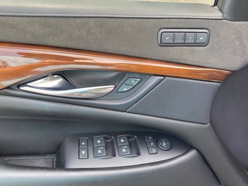 Used 2019 Cadillac Escalade Luxury RWD image 23