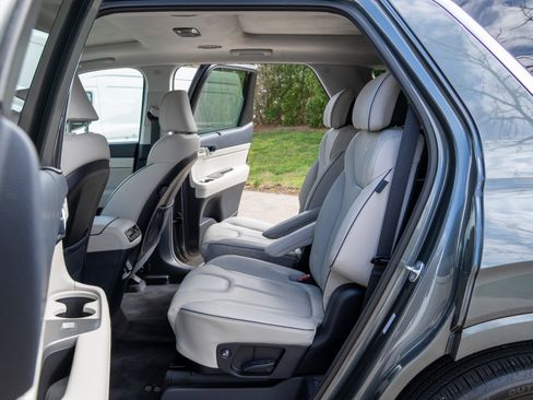 Used 2024 Hyundai Palisade Calligraphy image 20