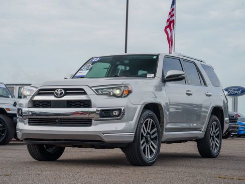 Used 2023 Toyota 4Runner Limited AWD/4WD image 4